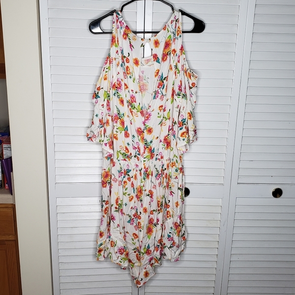 Torrid Floral Print Cold Shoulder Ruffle Romper 1X - Picture 10 of 16